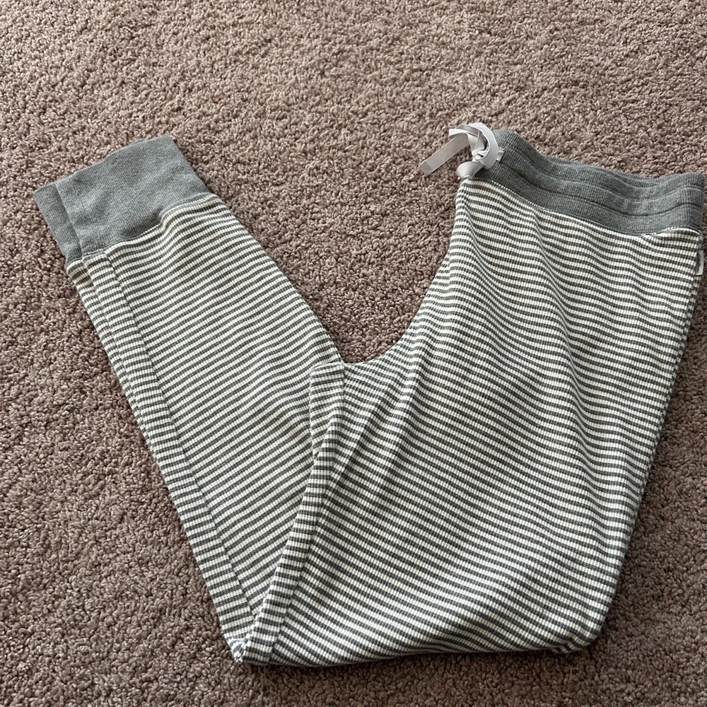 Eddie Bauer Long John Type Gray & White Striped PJ Bottoms w Drawstring

Size L